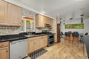 41 Fenwood Rd, Mahopac, NY 10541 - Photo 9