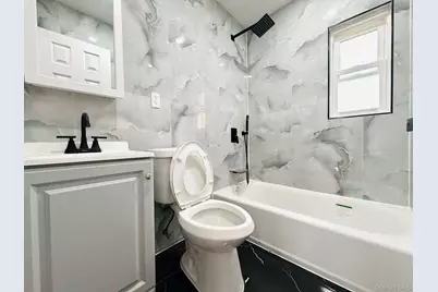 2938 Bouck Avenue, Bronx, NY 10469 - Photo 17