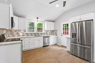 194 Smith St, Poughkeepsie, NY 12601 - Photo 9