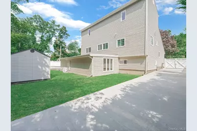 250 Lakeshore Boulevard, Massapequa Park, NY 11762 - Photo 25