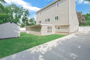 250 Lakeshore Blvd, Massapequa Park, NY 11762 - Photo 25