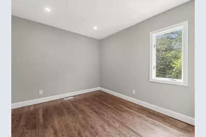 250 Lakeshore Boulevard, Massapequa Park, NY 11762 - Photo 17