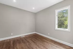 250 Lakeshore Blvd, Massapequa Park, NY 11762 - Photo 17