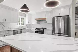 250 Lakeshore Blvd, Massapequa Park, NY 11762 - Photo 3