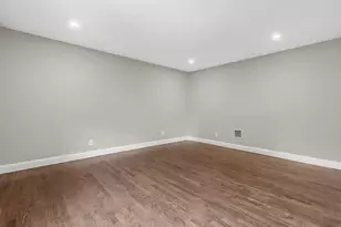 250 Lakeshore Blvd, Massapequa Park, NY 11762 - Photo 15