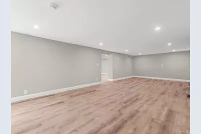 250 Lakeshore Boulevard, Massapequa Park, NY 11762 - Photo 19