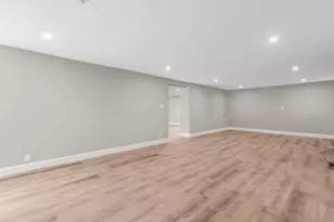 250 Lakeshore Blvd, Massapequa Park, NY 11762 - Photo 19
