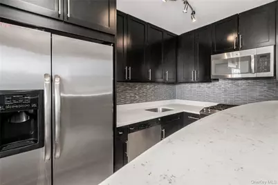 1155 Warburton Avenue #5A, Yonkers, NY 10701 - Photo 9