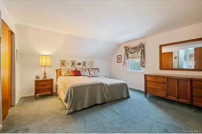 11 Hastings Lane, Hicksville, NY 11801 - Photo 15