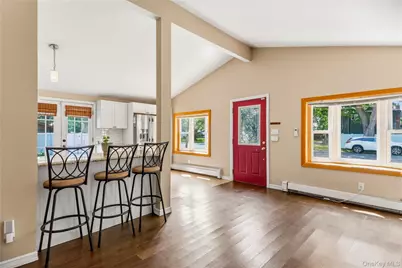 91 Spruce Avenue, West Islip, NY 11795 - Photo 7