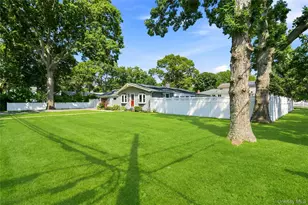91 Spruce Ave, West Islip, NY 11795 - Photo 3