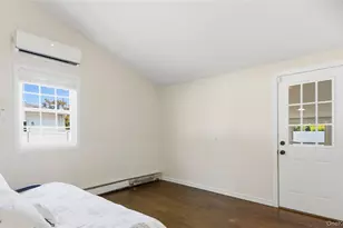 91 Spruce Ave, West Islip, NY 11795 - Photo 11