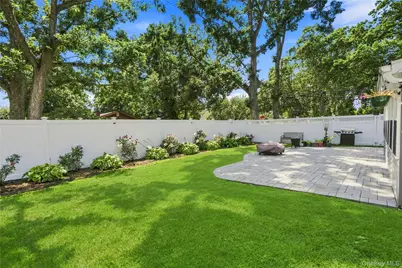 91 Spruce Avenue, West Islip, NY 11795 - Photo 23