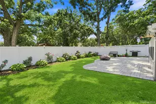 91 Spruce Ave, West Islip, NY 11795 - Photo 23