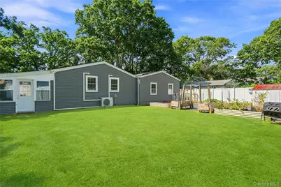 91 Spruce Avenue, West Islip, NY 11795 - Photo 21