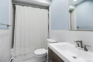 91 Spruce Ave, West Islip, NY 11795 - Photo 13