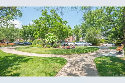 225-24 Manor Road #814, Queens Village, NY 11427 - Photo 15