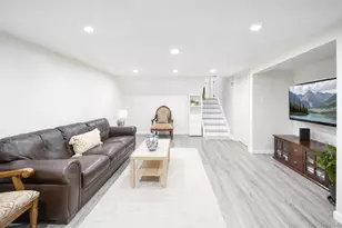 49 Village Dr, Jericho, NY 11753 - Photo 23