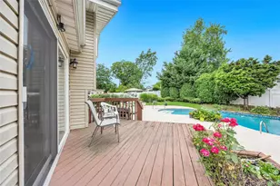 49 Village Dr, Jericho, NY 11753 - Photo 27