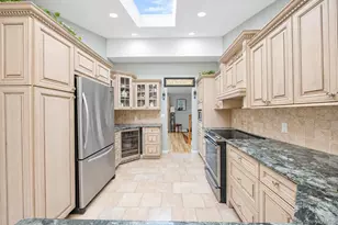 49 Village Dr, Jericho, NY 11753 - Photo 3