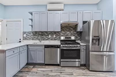 220 E 116th Street #3rd Floor, New York, NY 10029 - Photo 7