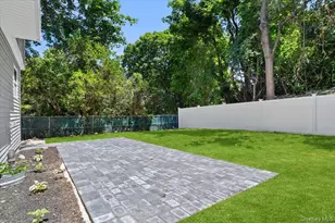 8 Elm Dr, East Northport, NY 11731 - Photo 29