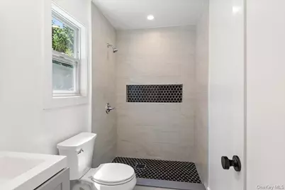 8 Elm Drive, East Northport, NY 11731 - Photo 19