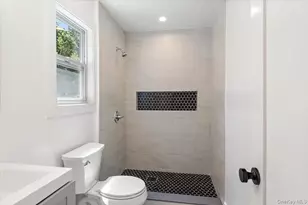 8 Elm Dr, East Northport, NY 11731 - Photo 19