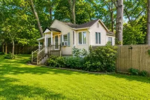 86 N Evergreen Dr, Selden, NY 11784 - Photo 3