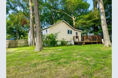 86 N Evergreen Drive, Selden, NY 11784 - Photo 13
