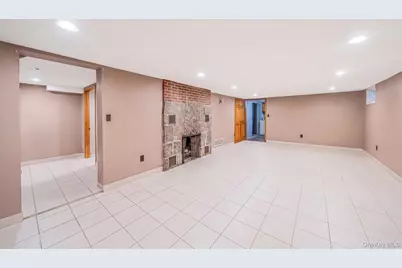 92 Parkhill Avenue, Massapequa, NY 11758 - Photo 19