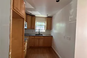 20-63 Hazen St, East Elmhurst, NY 11370 - Photo 9