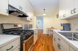 120 Morris Ave, Rockville Centre, NY 11570 - Photo 13