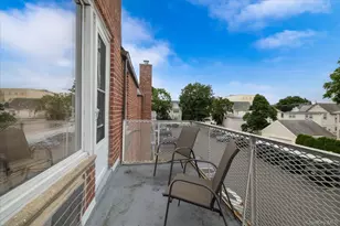 120 Morris Ave, Rockville Centre, NY 11570 - Photo 19