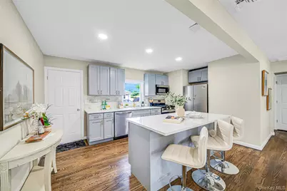 2 Storey Avenue, Central Islip, NY 11722 - Photo 9