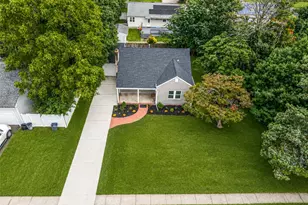 2 Storey Ave, Central Islip, NY 11722 - Photo 21