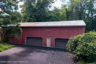 97 Leslie Rd, Newburgh, NY 12550 - Photo 3