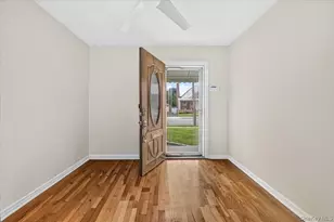 14 Ivy Pl, Valley Stream, NY 11581 - Photo 9