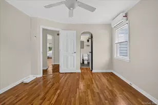 14 Ivy Pl, Valley Stream, NY 11581 - Photo 13