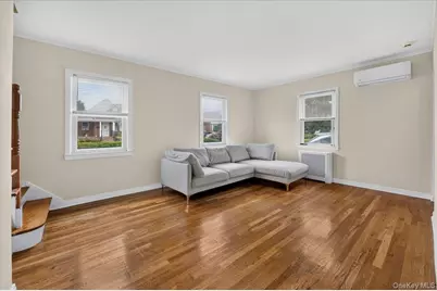 14 Ivy Place, Valley Stream, NY 11581 - Photo 1