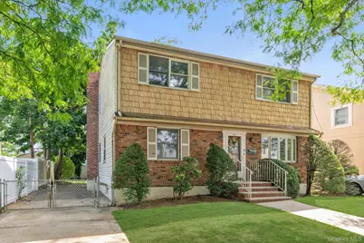 82-11 262nd Street, Floral Park, NY 11004 - Photo 3