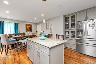 6 Belmont Court, Amityville, NY 11701 - Photo 5