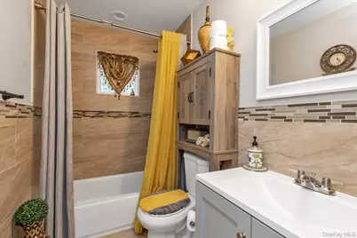 6 Belmont Court, Amityville, NY 11701 - Photo 9