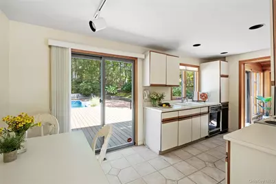 69 Glenview Drive, Southampton, NY 11968 - Photo 5