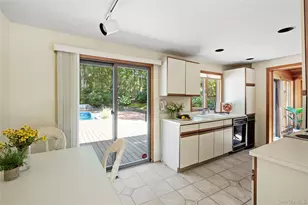 69 Glenview Dr, Southampton, NY 11968 - Photo 5