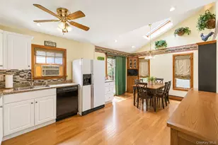 40 Nantucket Dr, Medford, NY 11763 - Photo 25