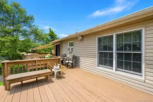 40 Nantucket Dr, Medford, NY 11763 - Photo 13