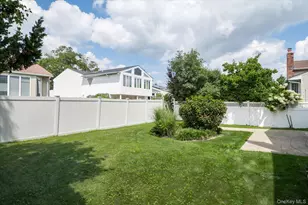 2075 Berkley Ln, Merrick, NY 11566 - Photo 21