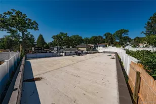 429 Ontario St, Ronkonkoma, NY 11779 - Photo 29