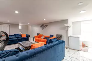 429 Ontario St, Ronkonkoma, NY 11779 - Photo 17